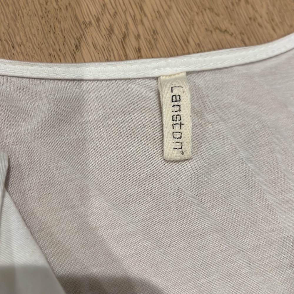 Lanston white v neck 3/4 sleeve